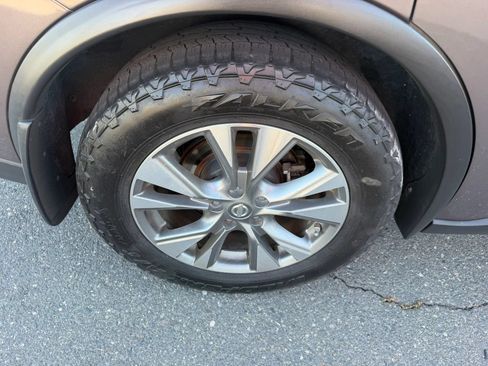 Used 2015 Nissan Murano S FWD image 29