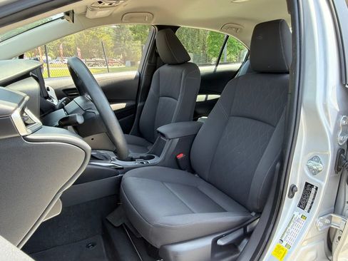 Used 2023 Toyota Corolla LE w/ Carpet Mat Package (TMS) FWD image 18