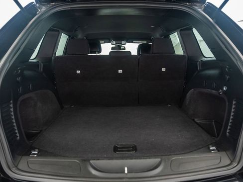 Used 2016 Jeep Grand Cherokee Laredo AWD/4WD image 11