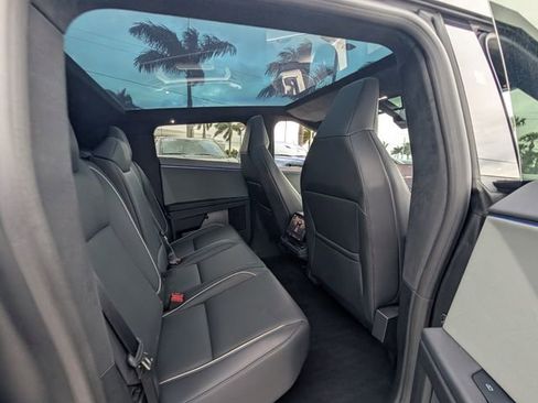 Used 2024 Tesla Cybertruck AWD Crew Cab image 12