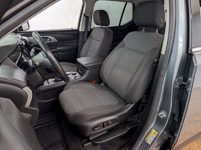 Used 2020 Chevrolet Traverse LT FWD image 10