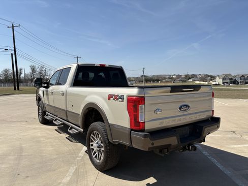 Used 2017 Ford F350 King Ranch image 3