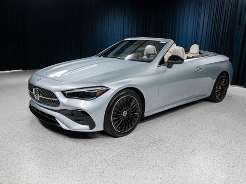 Certified 2026 Mercedes-Benz CLE 300 4MATIC Cabriolet image 2