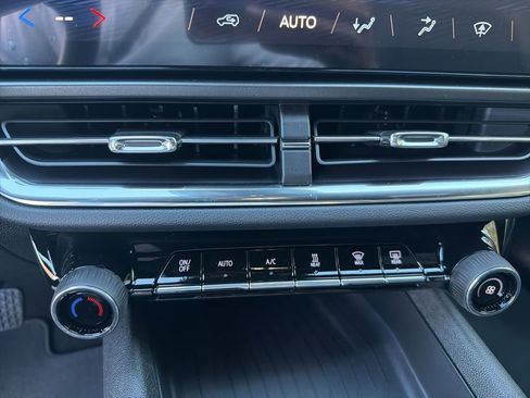 New 2026 Chevrolet Equinox EV LT image 15