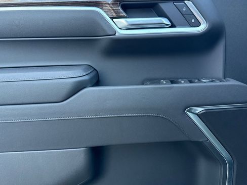 New 2026 GMC Sierra 1500 Elevation image 8