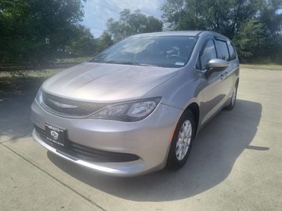 Used 2017 Chrysler Pacifica LX