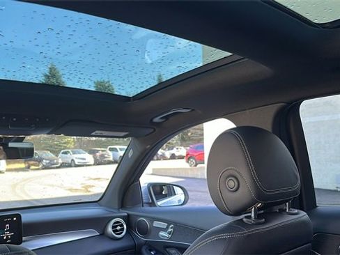 Certified 2022 Mercedes-Benz GLC 300 4MATIC image 33