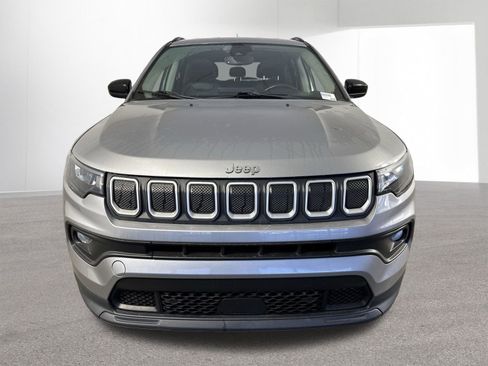Used 2022 Jeep Compass Latitude image 24
