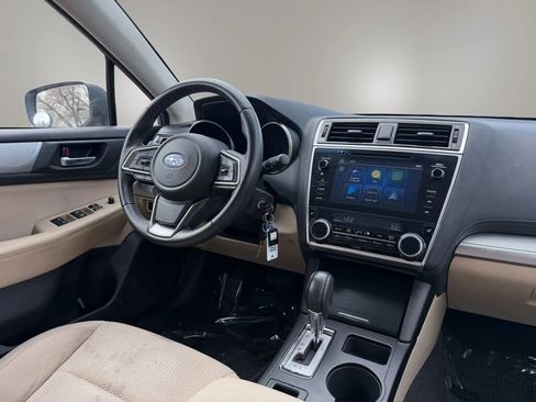 Used 2019 Subaru Outback 2.5i Premium image 24
