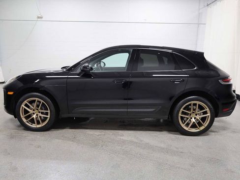 Certified 2023 Porsche Macan Turbo image 2