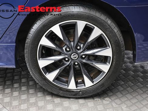 Used 2019 Nissan Sentra SR FWD image 8