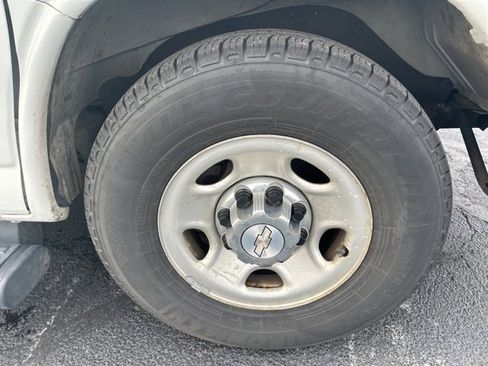 Used 2016 Chevrolet Express 3500 LT w/ LT Preferred Equipment Group image 26