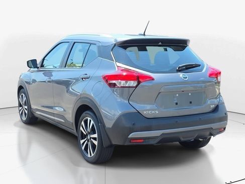 Used 2020 Nissan Kicks SR w/ SR Premium Package FWD image 8