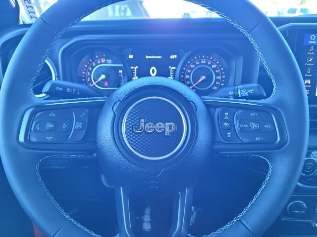Used 2025 Jeep Gladiator Sport AWD/4WD image 26