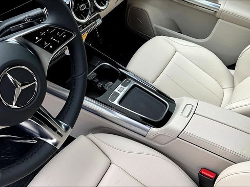 Used 2026 Mercedes-Benz GLA 250 image 14