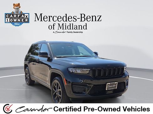 Used 2025 Jeep Grand Cherokee Altitude AWD/4WD image 1