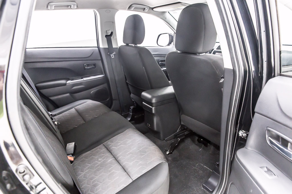 Used 2022 Mitsubishi Outlander Sport LE AWD/4WD image 34