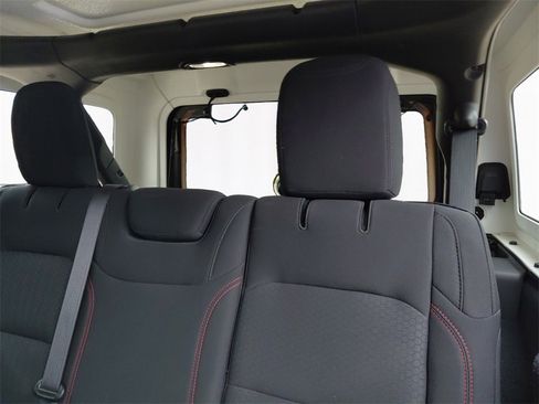 Used 2021 Jeep Wrangler Unlimited Rubicon image 13