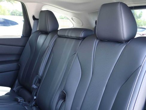 Certified 2026 Acura MDX w/ Technology Package FWD image 13