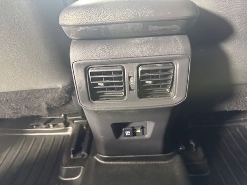 Used 2021 Toyota RAV4 SE image 13