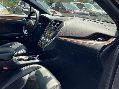 Used 2019 Lincoln MKC Select w/ Select Plus Package AWD/4WD image 41