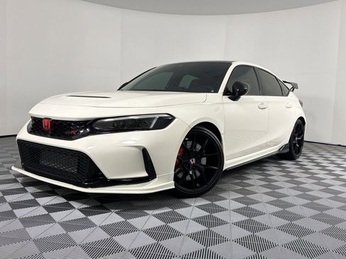 Used 2025 Honda Civic Type R image 1