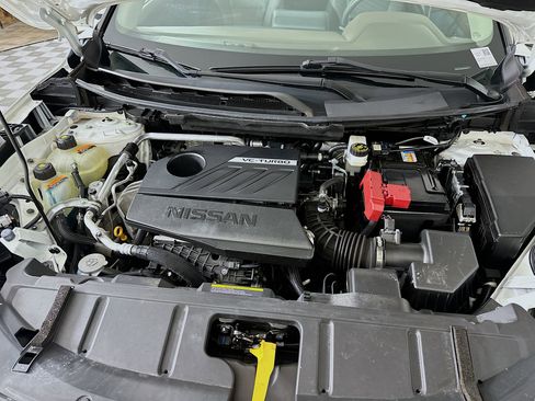 Used 2023 Nissan Rogue SV image 32