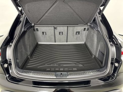Certified 2026 Porsche Macan AWD/4WD image 20