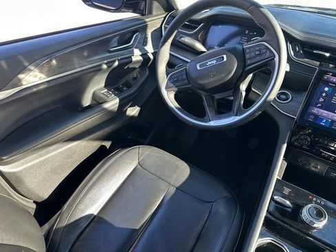 Used 2023 Jeep Grand Cherokee L Limited image 24