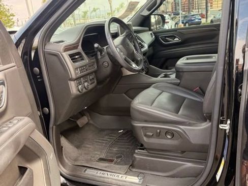 Used 2022 Chevrolet Tahoe Z71 w/ Luxury Package AWD/4WD image 9