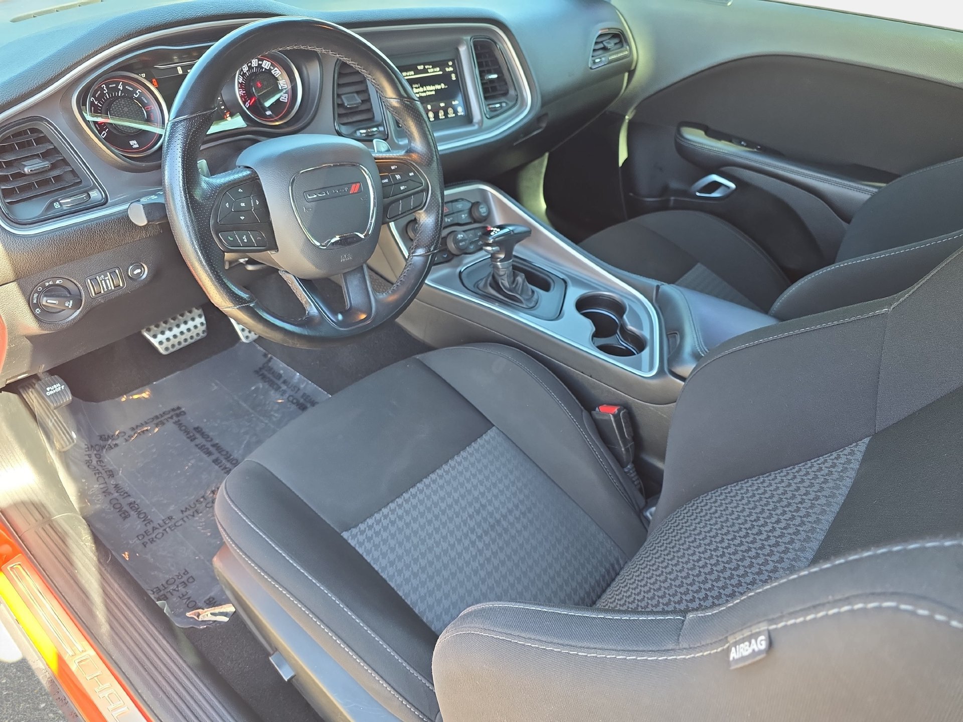 Used 2022 Dodge Challenger R/T RWD image 15