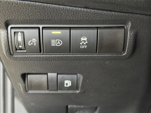 Used 2025 Toyota Corolla Cross AWD Hybrid image 24