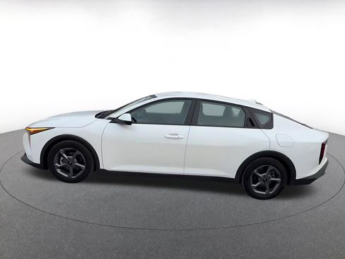 Used 2025 Kia K4 LXS image 10