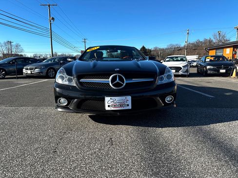 Used 2011 Mercedes-Benz SL 550 image 2