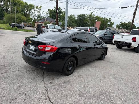 Used 2018 Chevrolet Cruze LS FWD image 8
