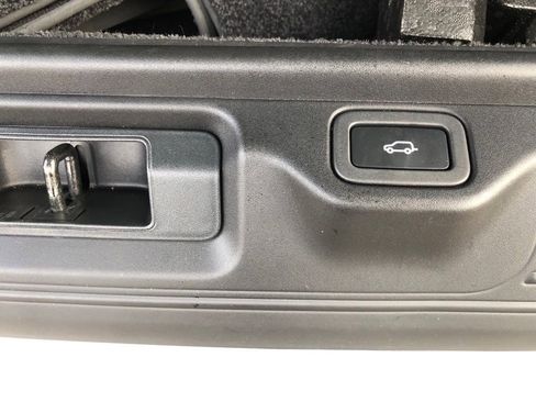 Used 2019 Land Rover Range Rover Long Wheelbase Autobiography AWD/4WD image 36