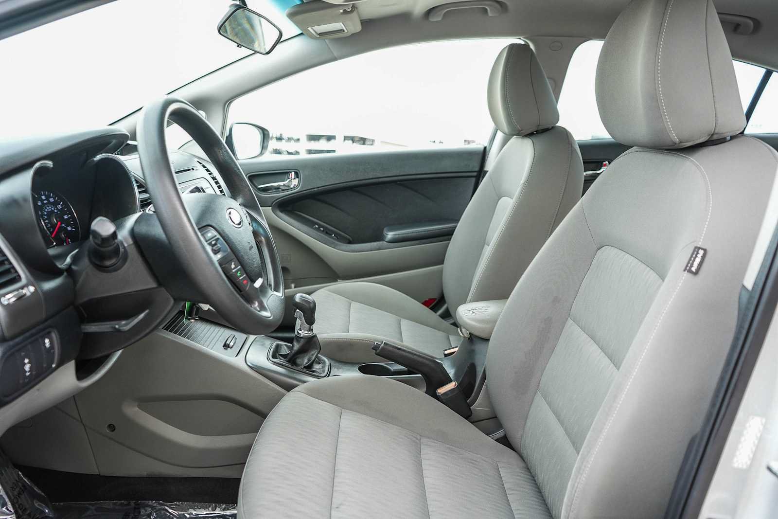 Used 2016 Kia Forte LX FWD image 33