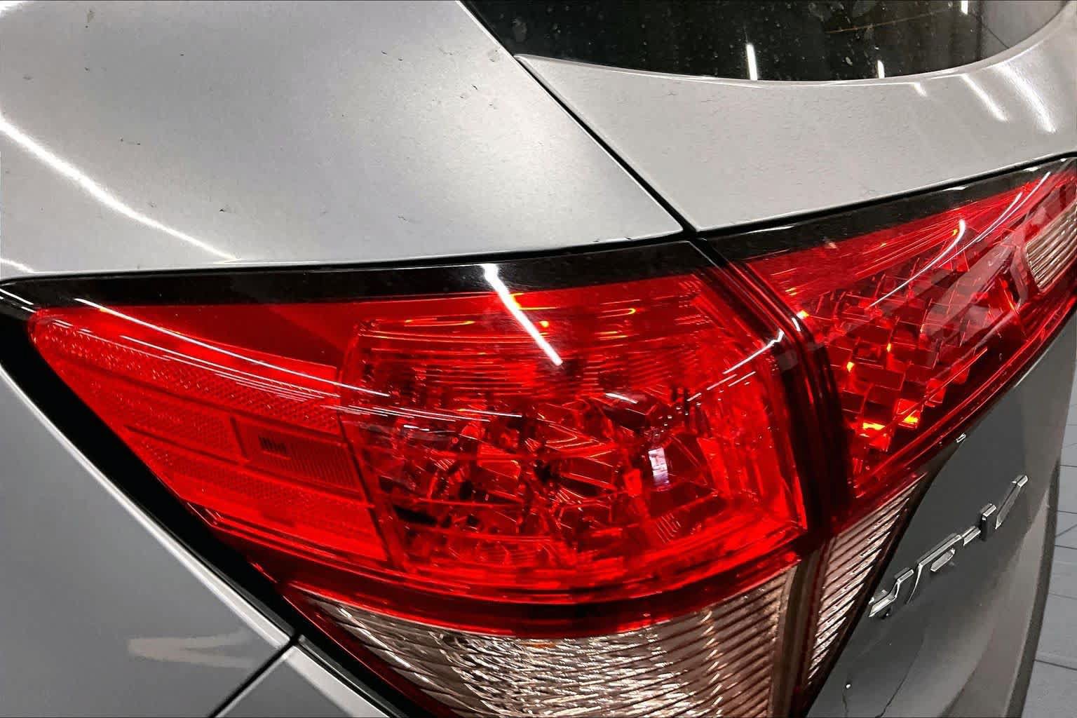 Used 2017 Honda HR-V LX image 28