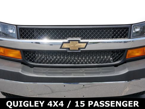 Used 2024 Chevrolet Express 3500 LT w/ LT Preferred Equipment Group RWD image 8