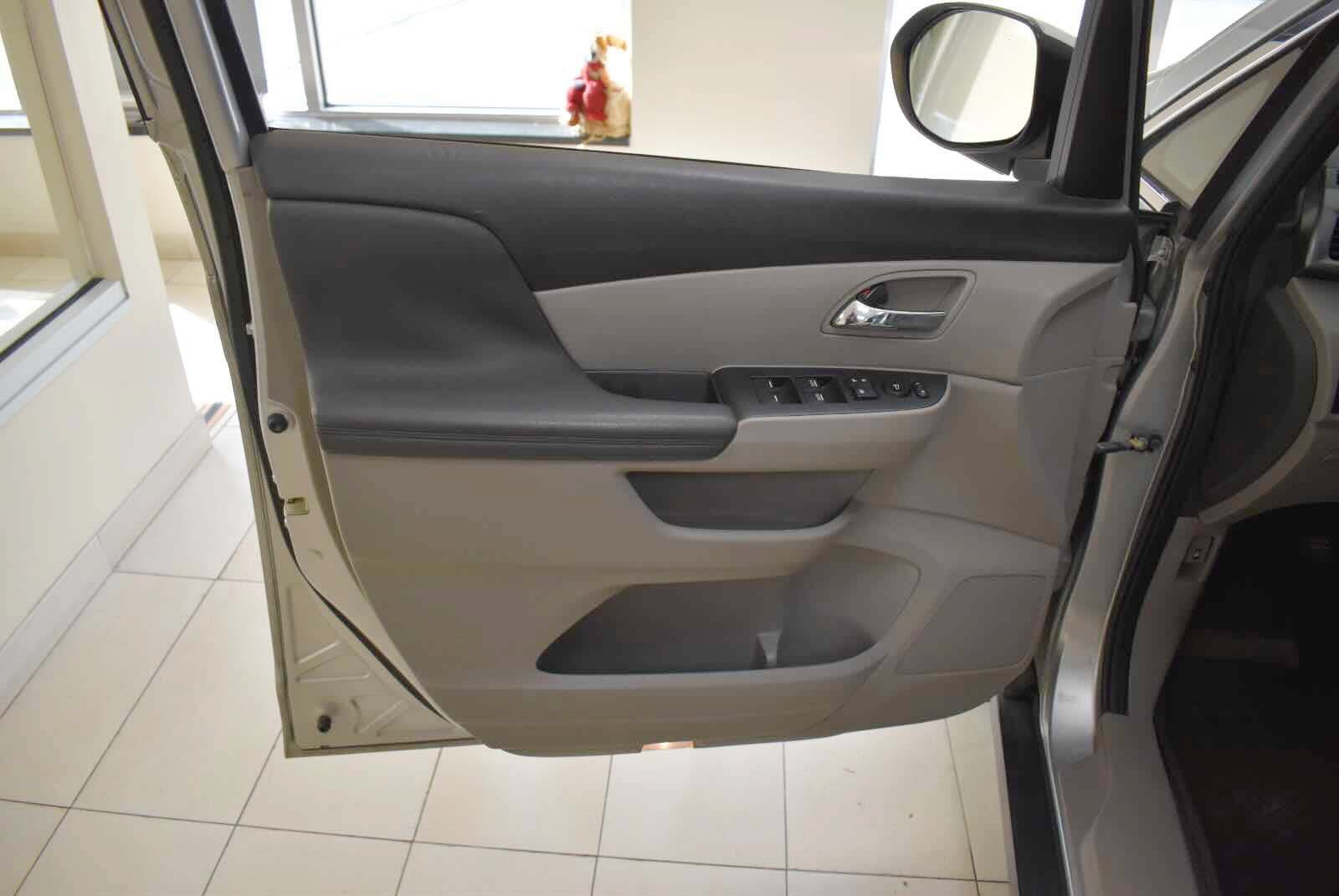 Used 2015 Honda Odyssey EX image 68
