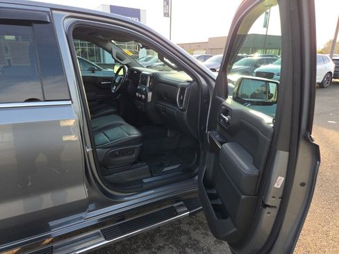 Used 2019 GMC Sierra 1500 SLT w/ Driver Alert Package I image 19