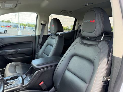 Used 2022 GMC Canyon AT4 w/ Trailering Package AWD/4WD image 14