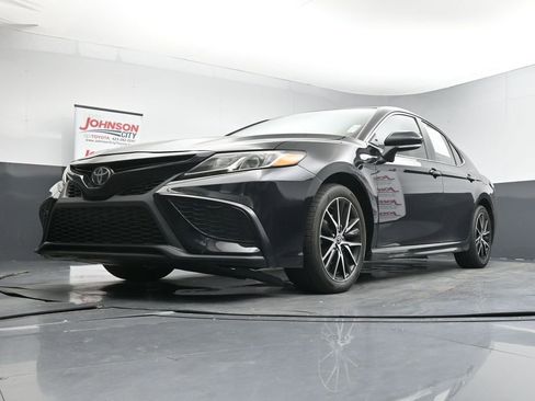Used 2024 Toyota Camry SE FWD image 20