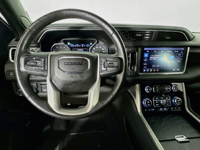 Used 2021 GMC Yukon XL Denali w/ Denali Ultimate Package AWD/4WD image 10