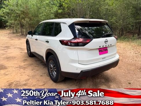 Used 2024 Nissan Rogue S FWD image 7