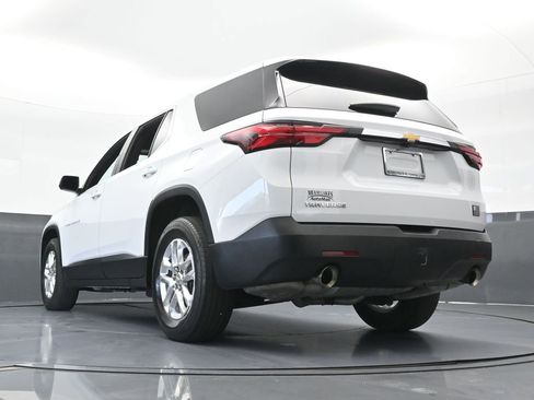 Used 2022 Chevrolet Traverse LS image 60