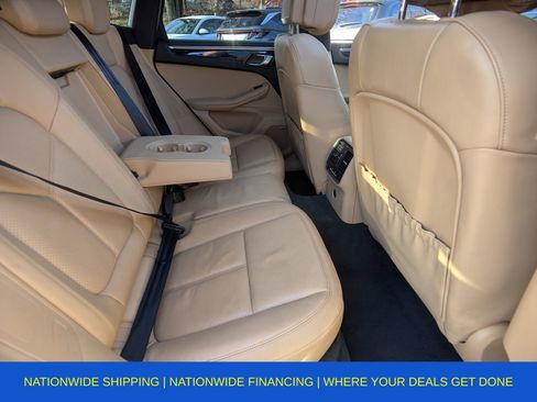 Used 2018 Porsche Macan image 14