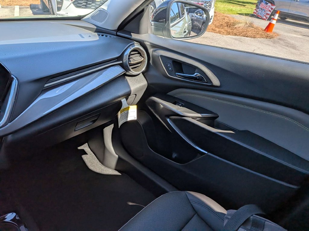New 2026 Chevrolet Trax ACTIV w/ Driver Confidence Package FWD image 19