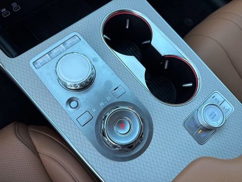 Used 2025 Genesis GV80 2.5T Advanced image 10