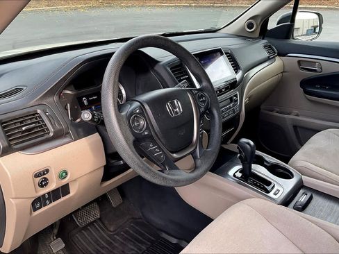 Used 2017 Honda Pilot EX image 17